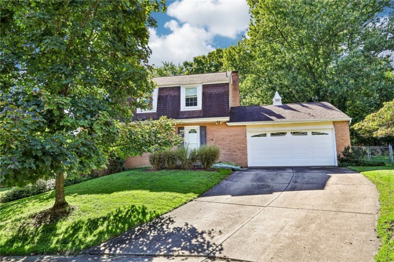 134 Peridot Dr — photo 2