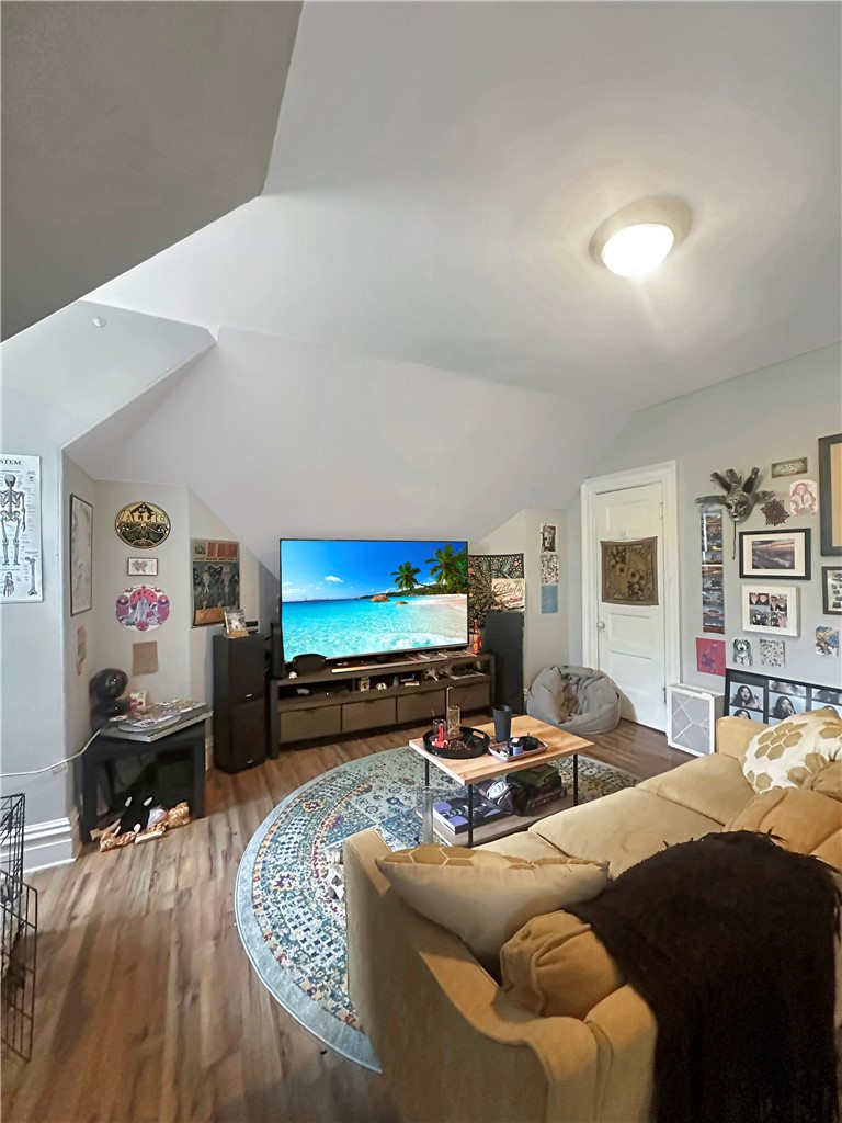 5712 Stanton Ave — photo 4