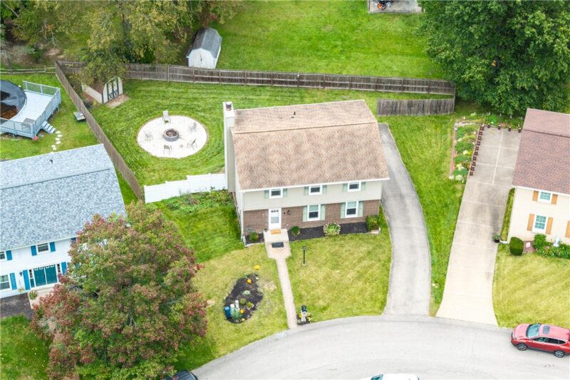 108 Emerald Ct — photo 2