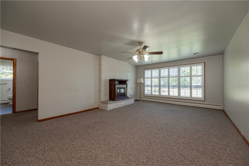 174 Mowry Rd — photo 3