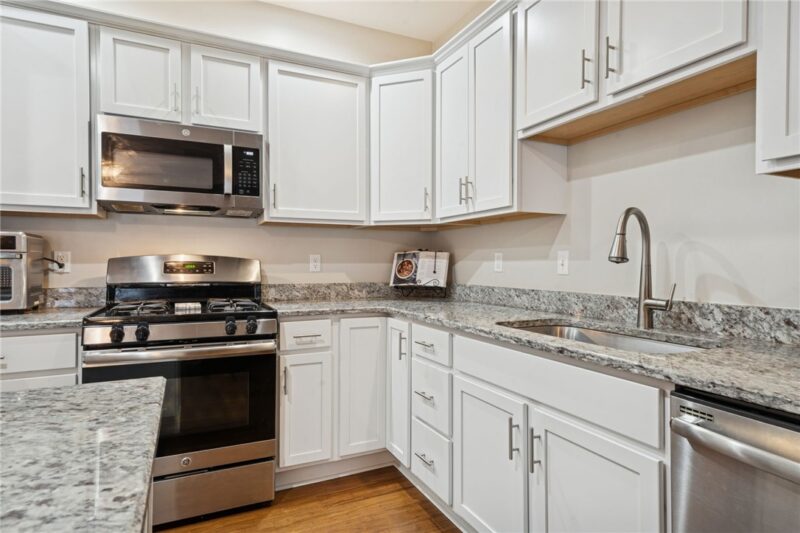 336 Village Court — photo 8