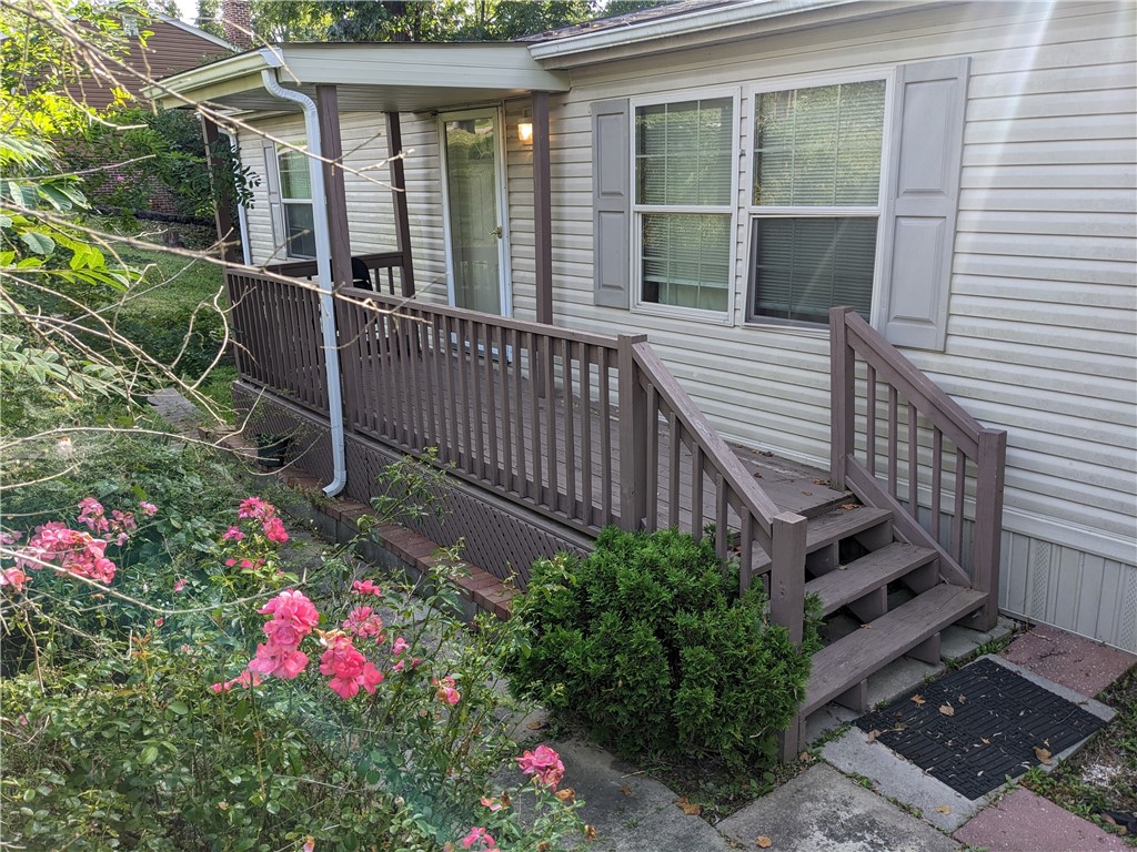 114 White way — photo 1