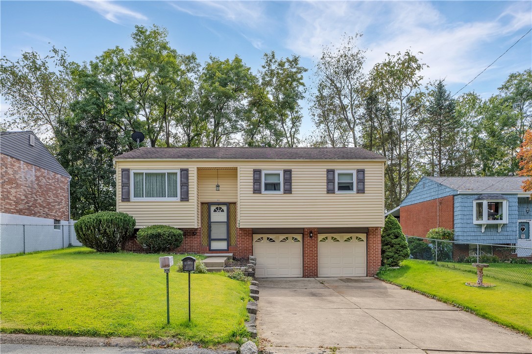 102 Bucknell Dr — photo 1
