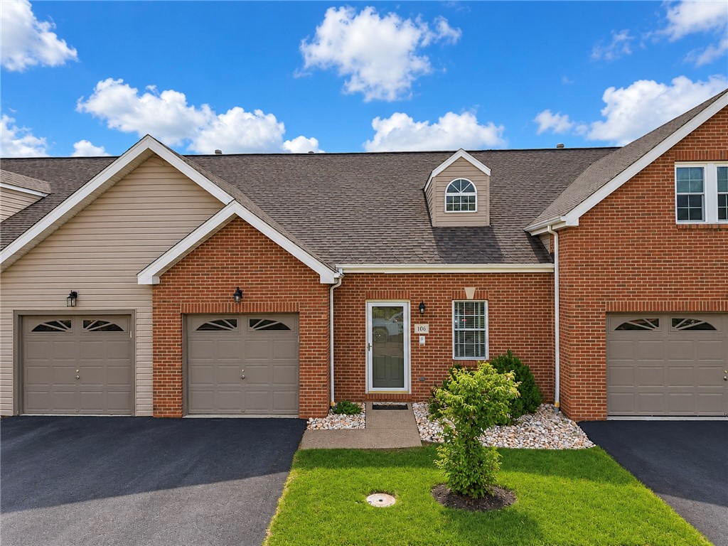 106 Paddock Ln — photo 1