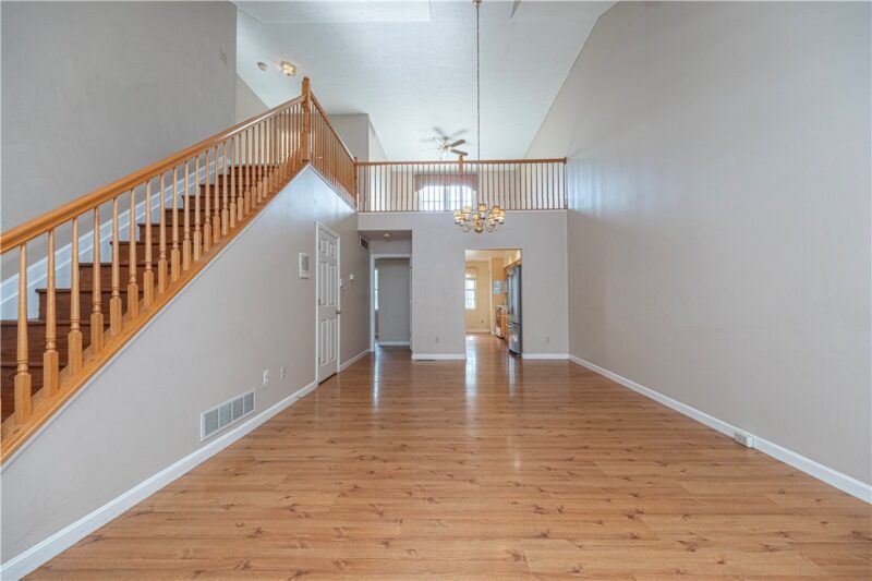 106 Paddock Ln — photo 3