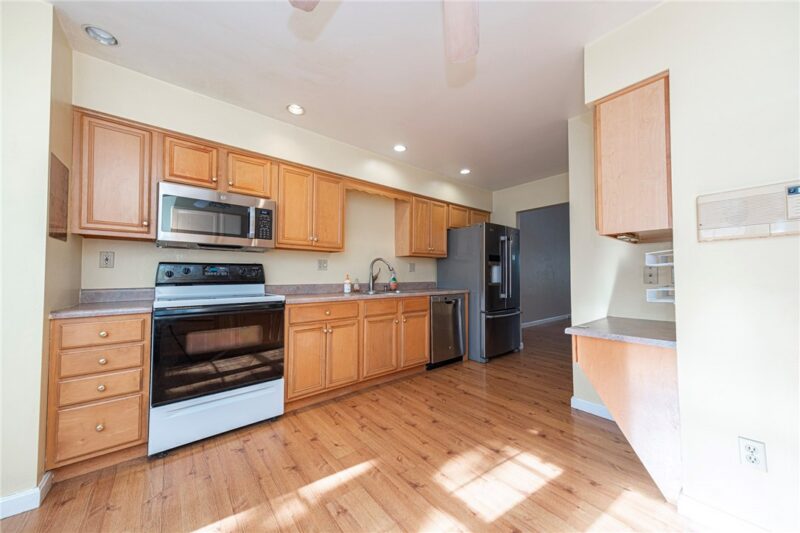 106 Paddock Ln — photo 7