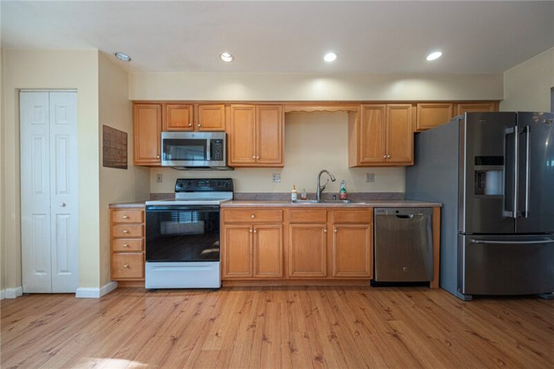 106 Paddock Ln — photo 8
