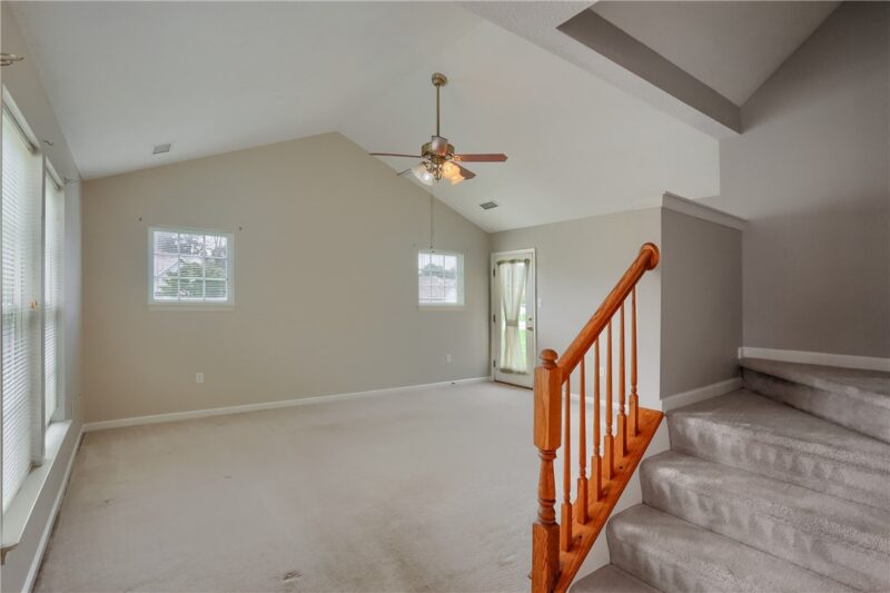 724 Spencer Woods Drive — photo 5