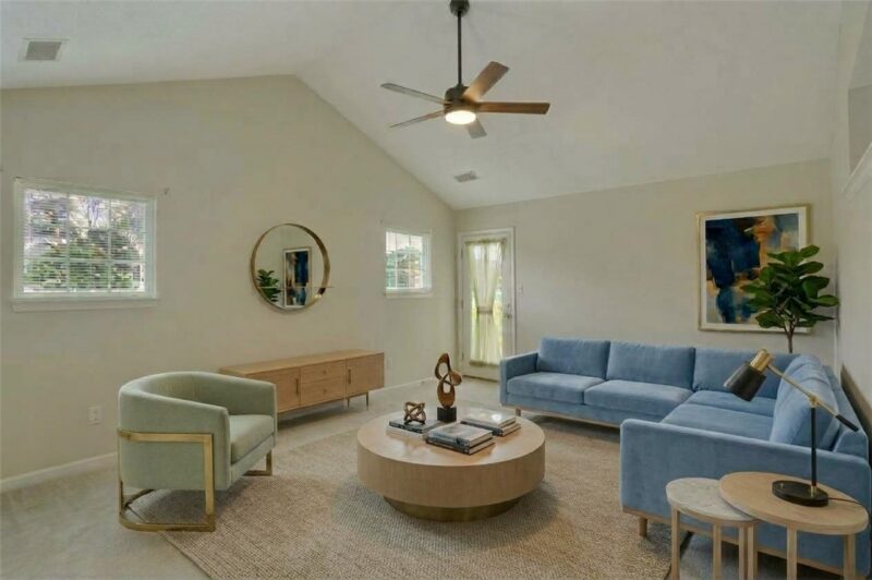 724 Spencer Woods Drive — photo 8