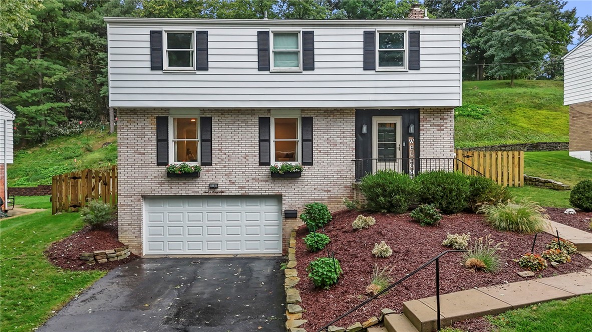 1266 Delfield Dr — photo 1