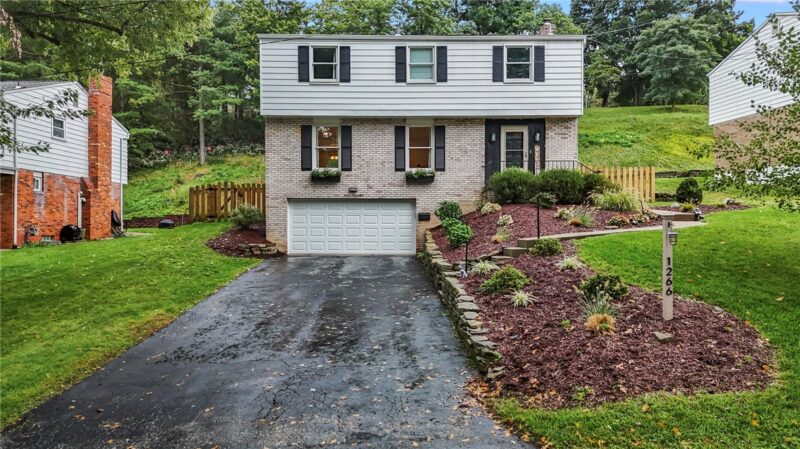 1266 Delfield Dr — photo 3