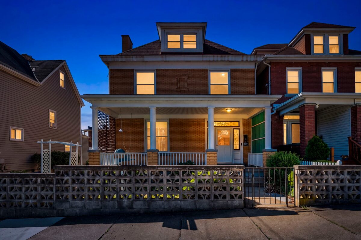 1107 Woodward AVENUE — photo 1