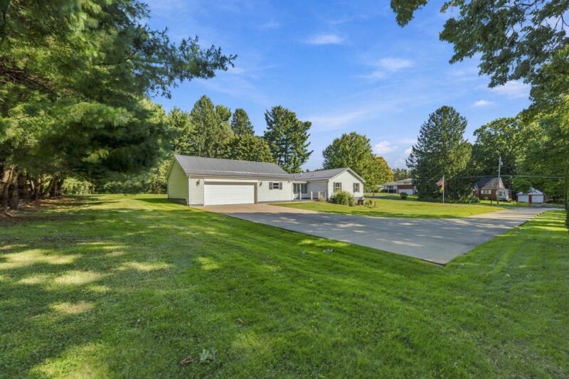 203 N Woodlawn ROAD — photo 6
