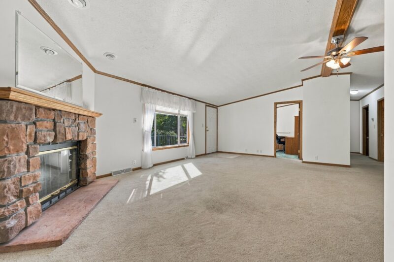 203 N Woodlawn ROAD — photo 7