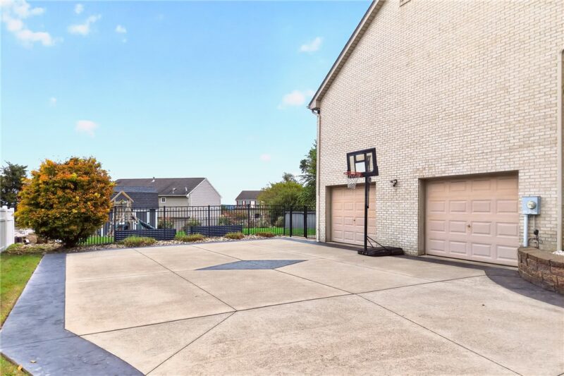 143 Janyce Dr — photo 4
