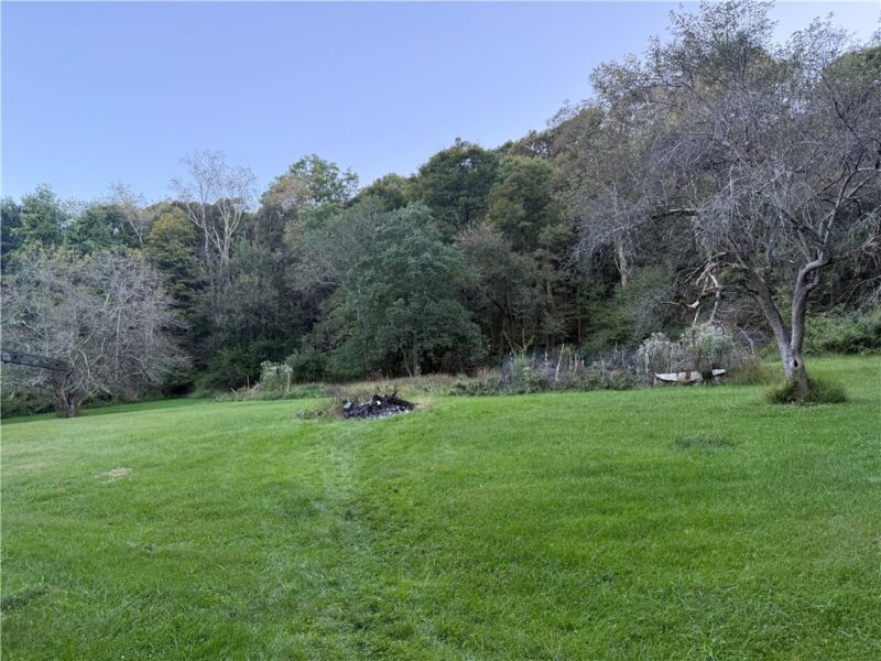 1750 Greensburg Rd — photo 3