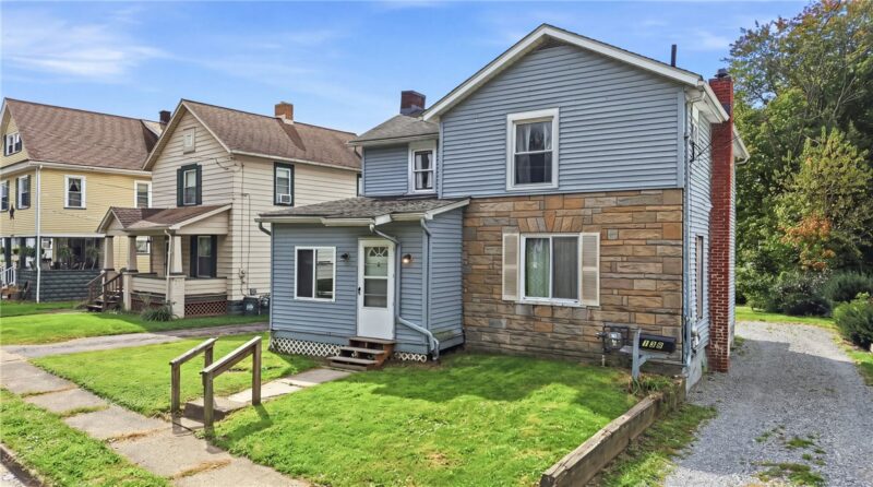 138 STRAWBRIDGE AVENUE — photo 2