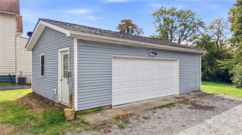 138 STRAWBRIDGE AVENUE — photo 4
