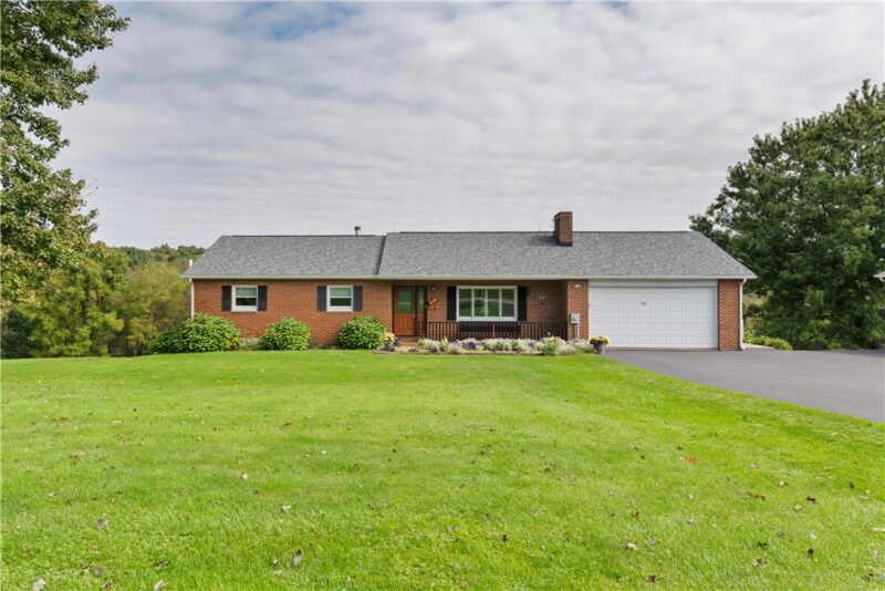 760 Mercer Road — photo 2