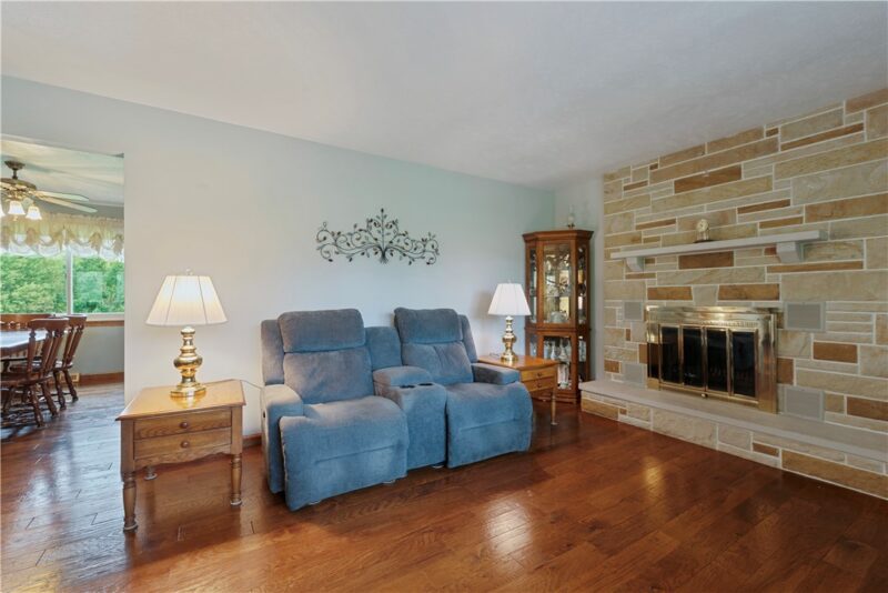 760 Mercer Road — photo 6