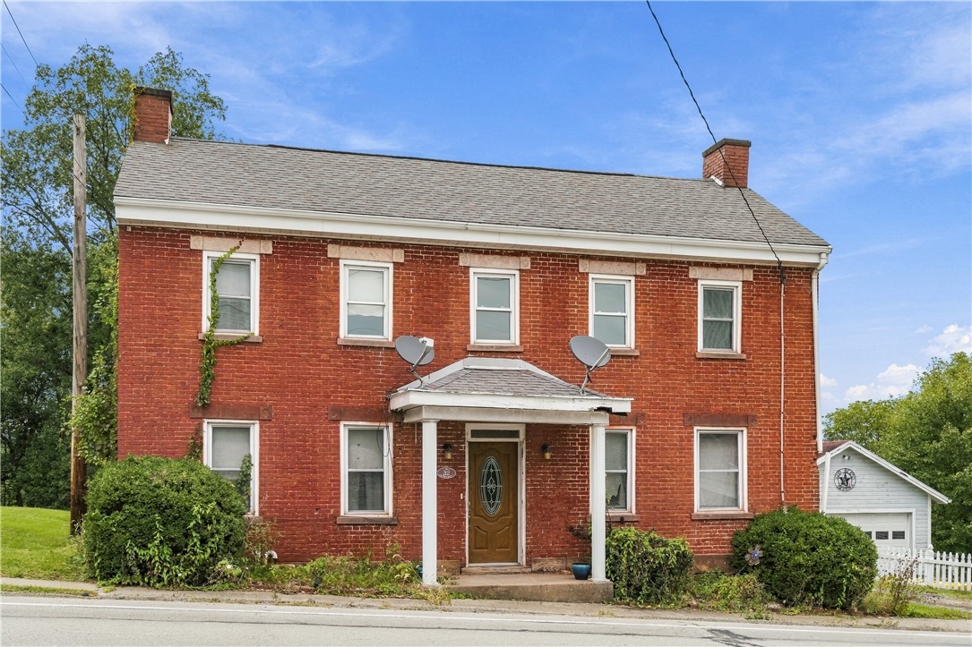 32 E Main St — photo 1