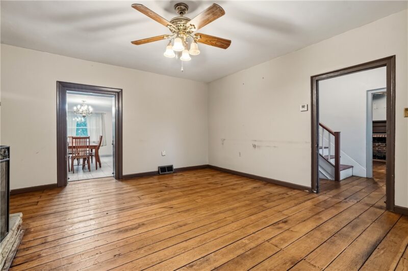 32 E Main St — photo 4