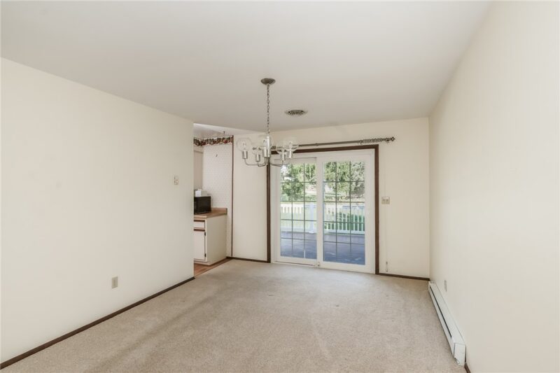 910 Country Ln — photo 6