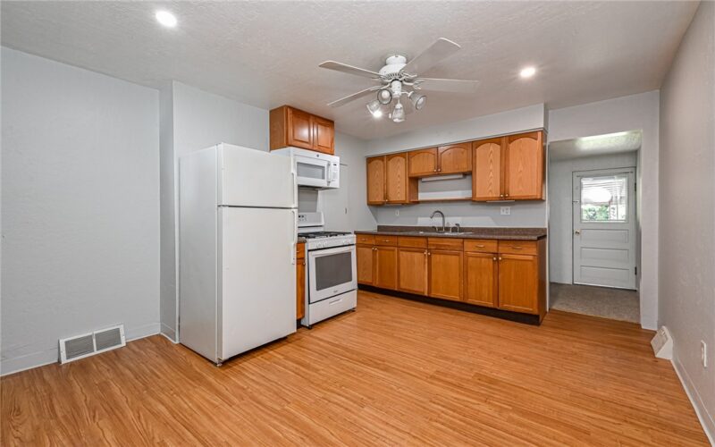 454 North — photo 7