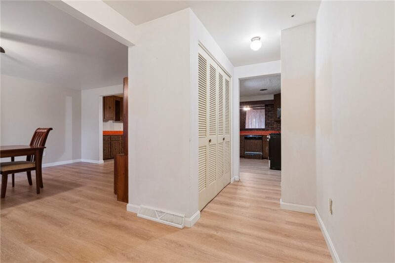 1212 Northwestern Dr — photo 5