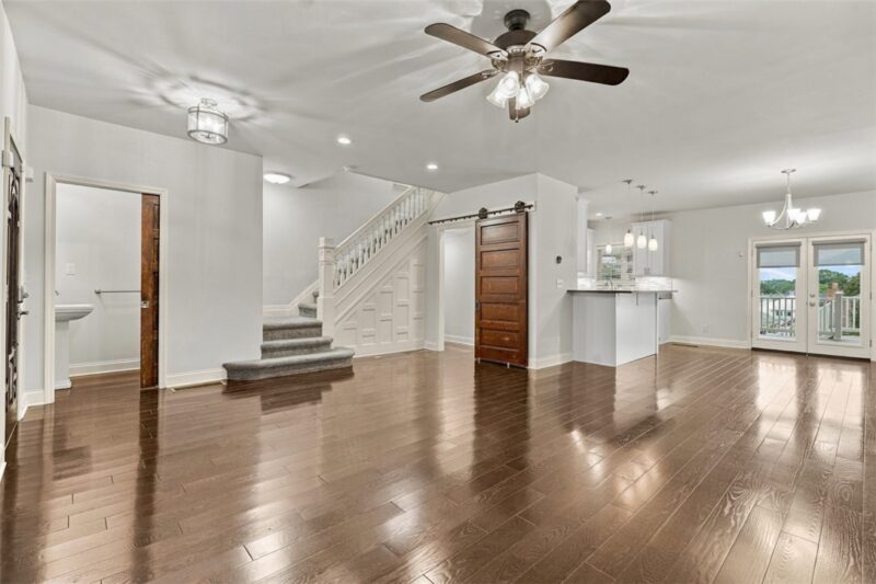 2920 Voelkel Ave — photo 7