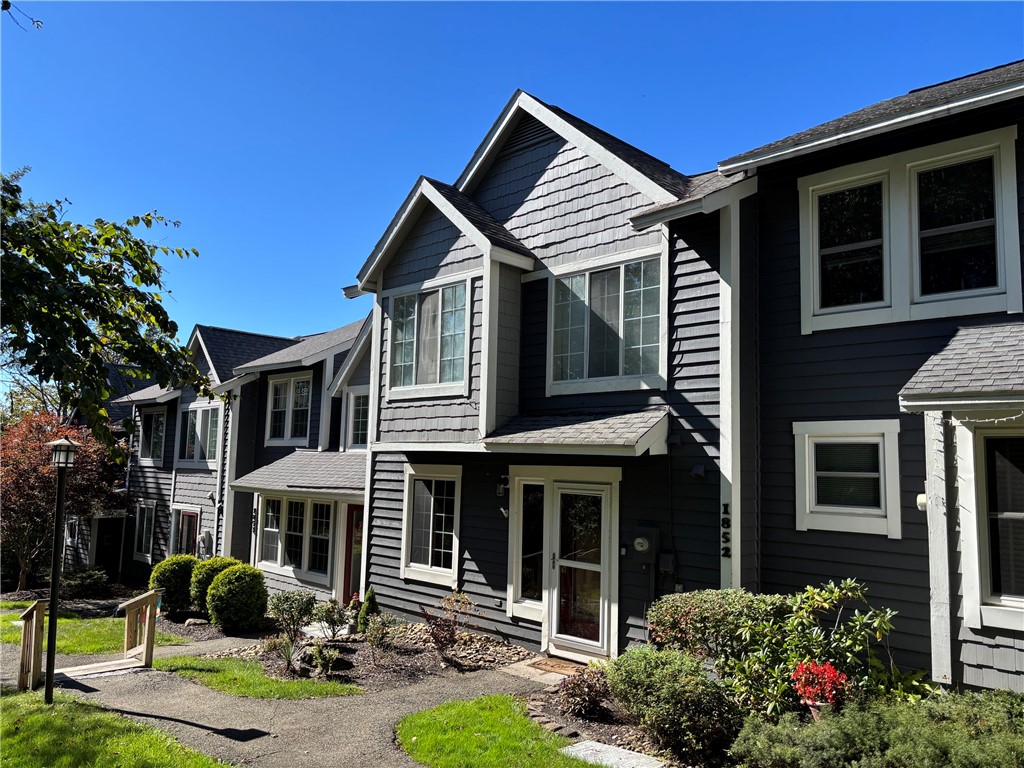 1852 Eagles Ridge Way — photo 1