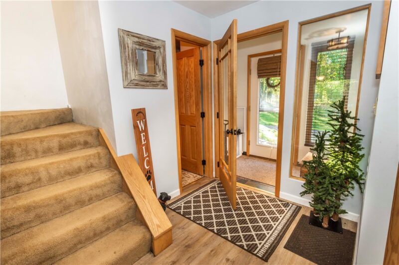 1852 Eagles Ridge Way — photo 4