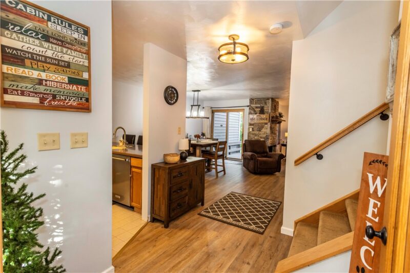1852 Eagles Ridge Way — photo 5