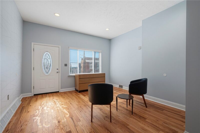 915 Mccandless Ave — photo 2