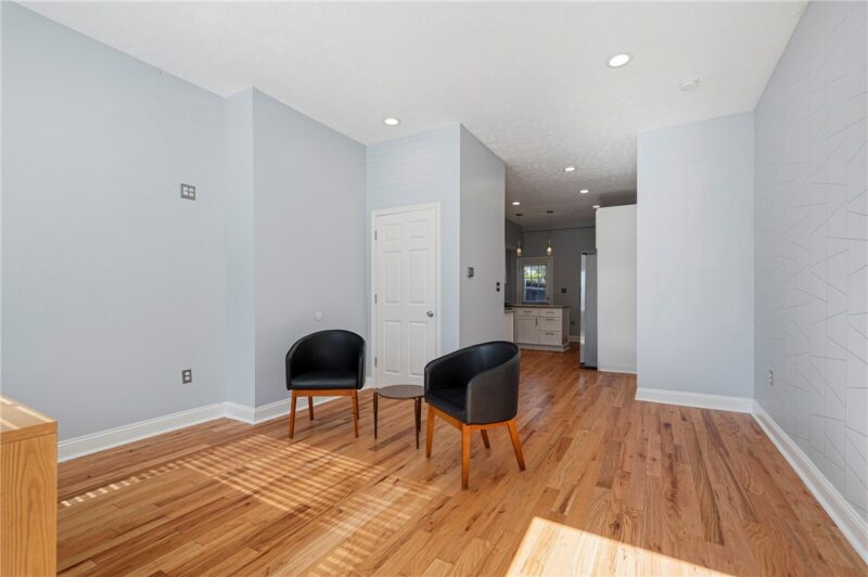 915 Mccandless Ave — photo 3