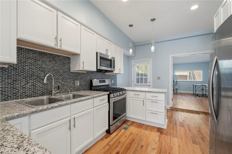915 Mccandless Ave — photo 6