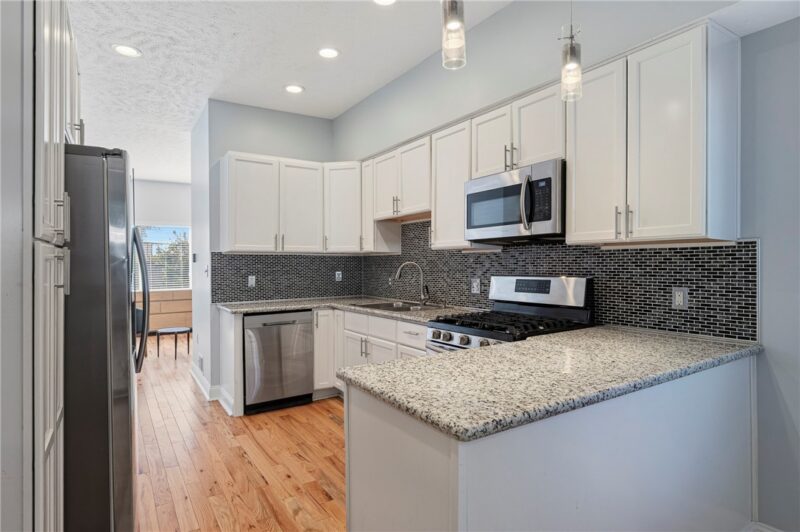 915 Mccandless Ave — photo 7