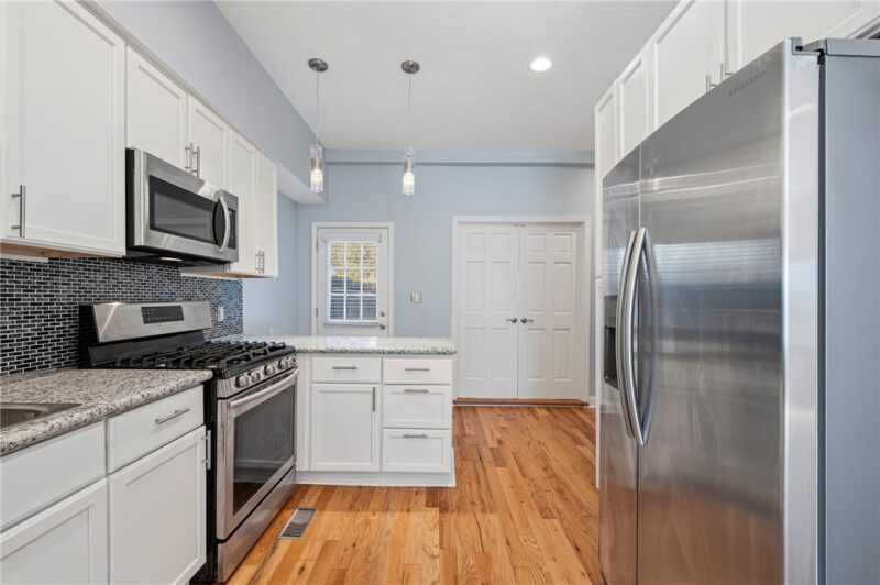 915 Mccandless Ave — photo 8