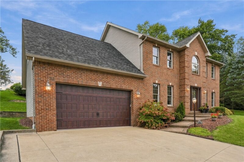 721 Stonebridge Dr. — photo 2