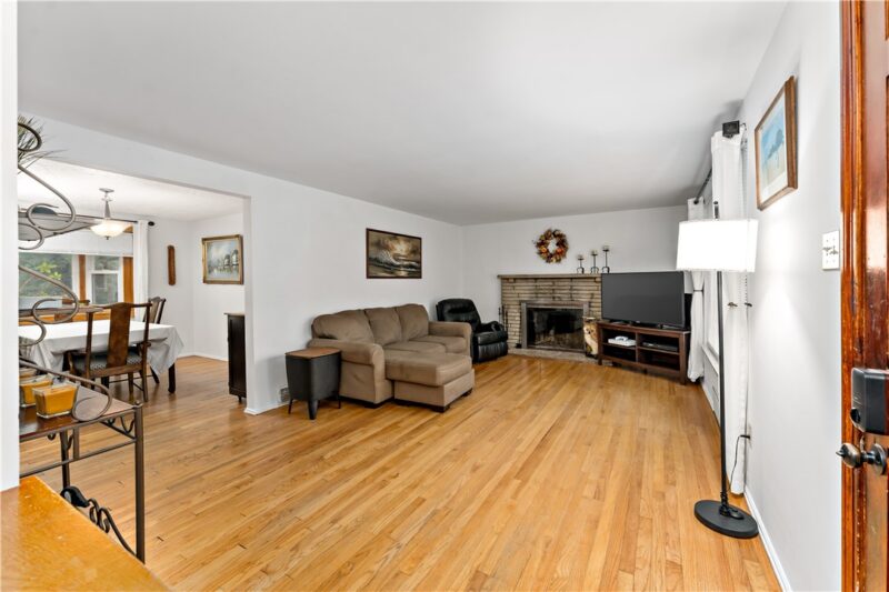 1238 Lakemont Dr — photo 2