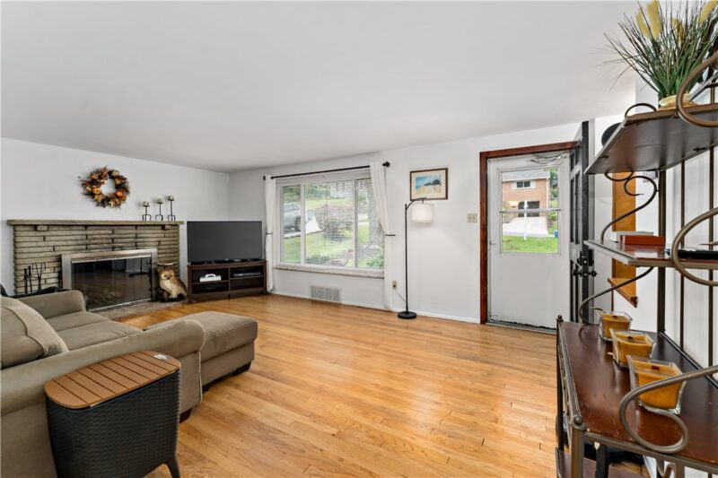 1238 Lakemont Dr — photo 3