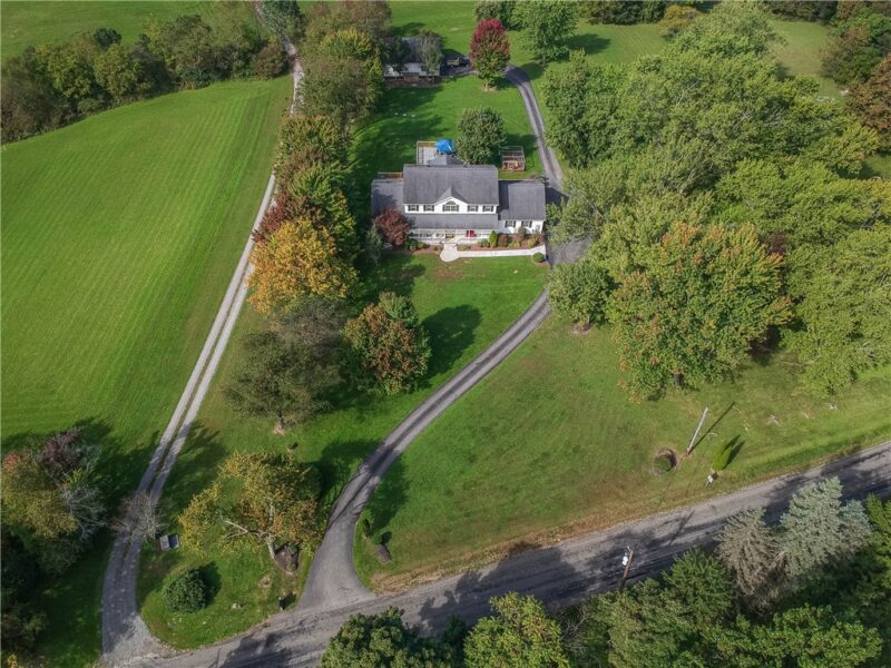 371 Hickernell Rd — photo 2