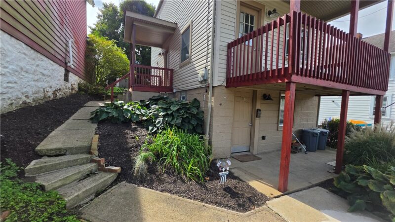 828 8th St — photo 3