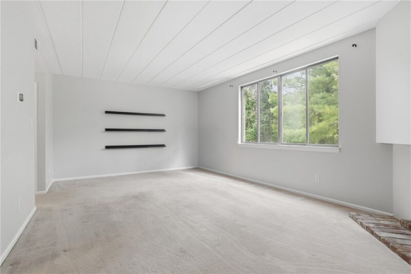1559 Pinehurst Dr — photo 4