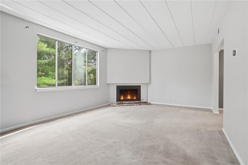 1559 Pinehurst Dr — photo 5