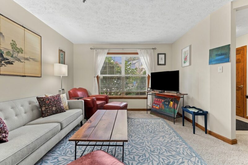 111 Baywood Avenue — photo 7