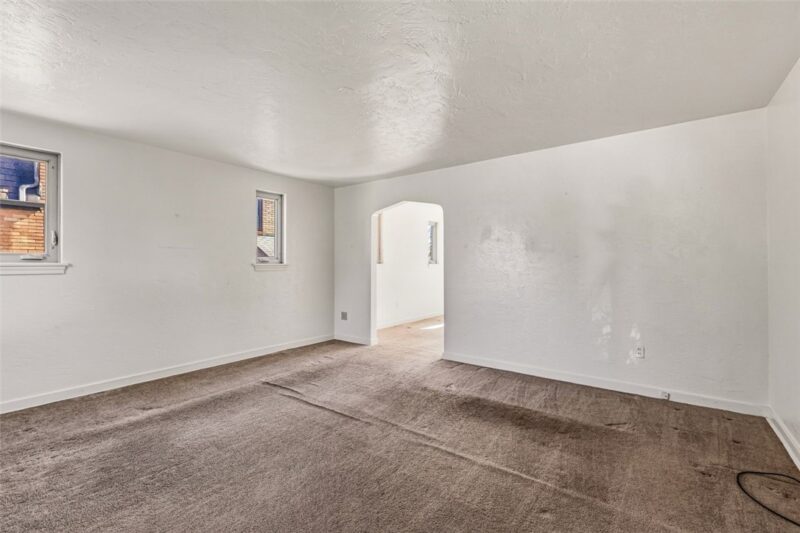 330 Broadmoor Ave — photo 4