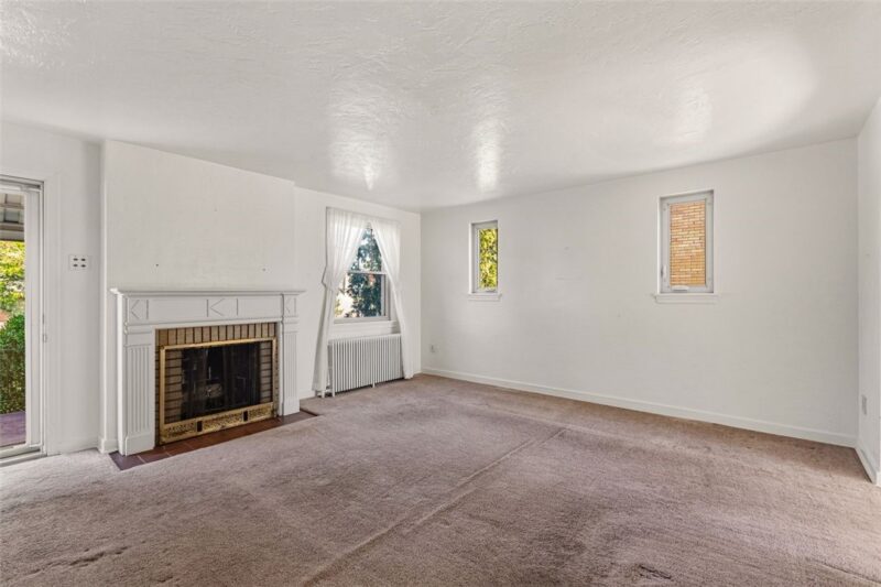 330 Broadmoor Ave — photo 5