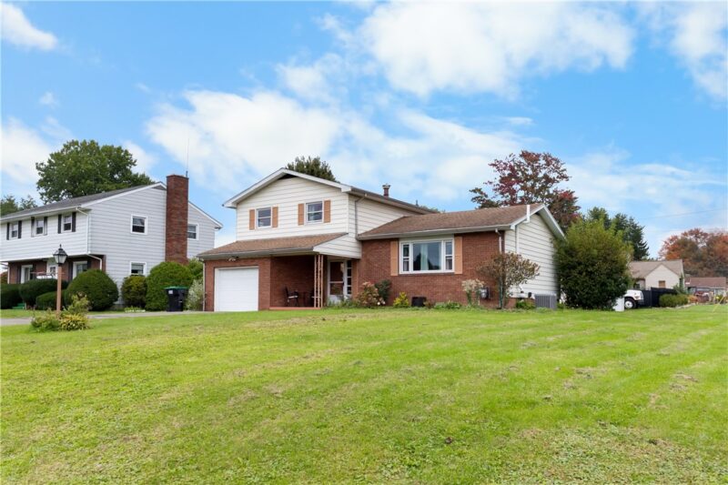 130 Todd Ave — photo 2