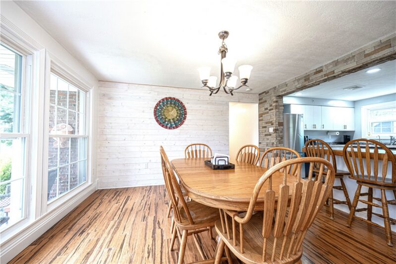 715 Powers Dr — photo 6